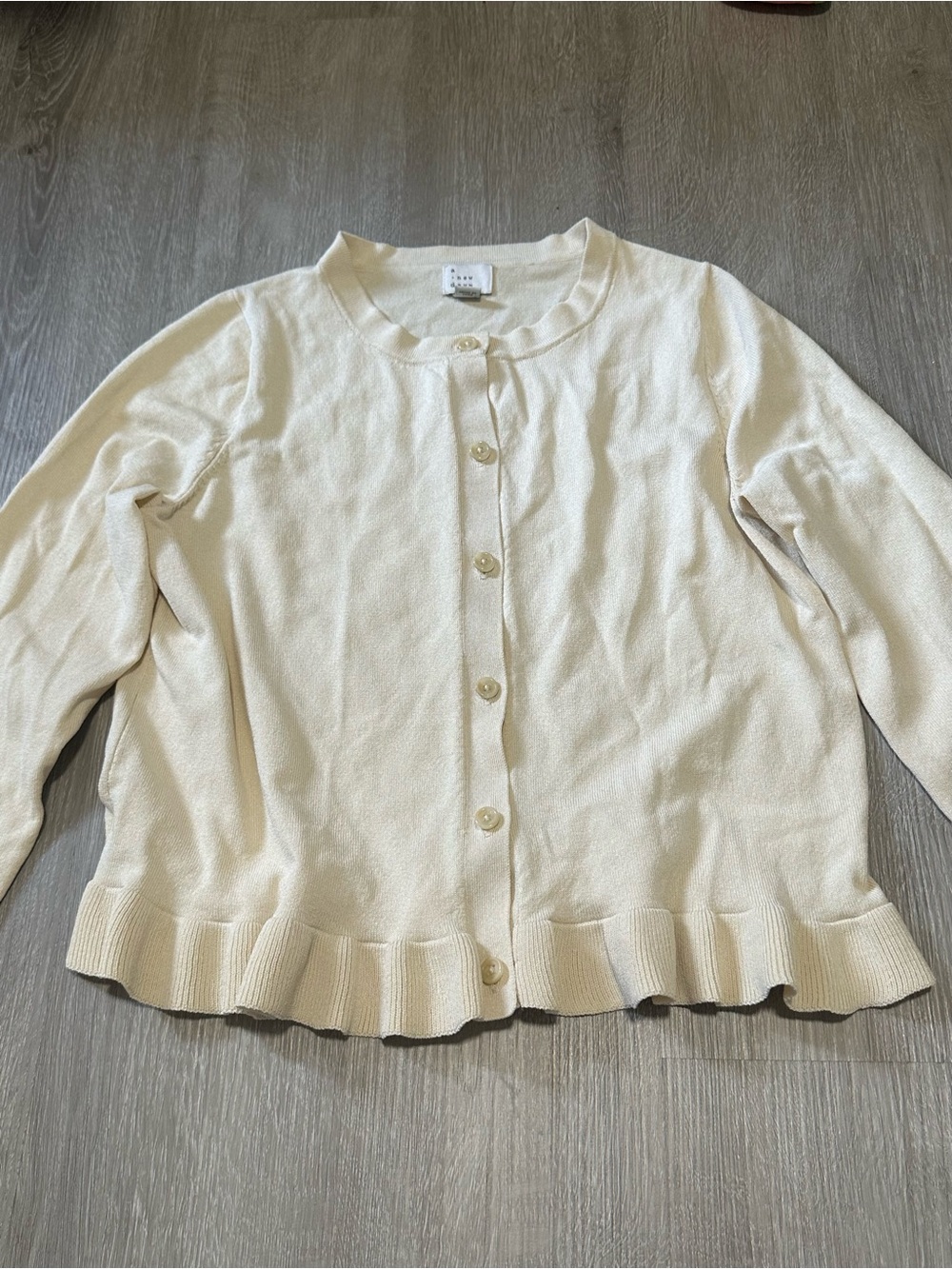 🌼3/$25 a new day Cream Ruffle-Hem Button Cardigan